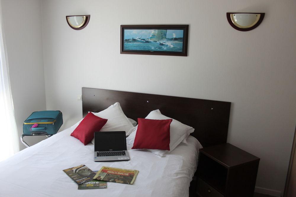 Comfort Suites Pau Idron Exteriör bild