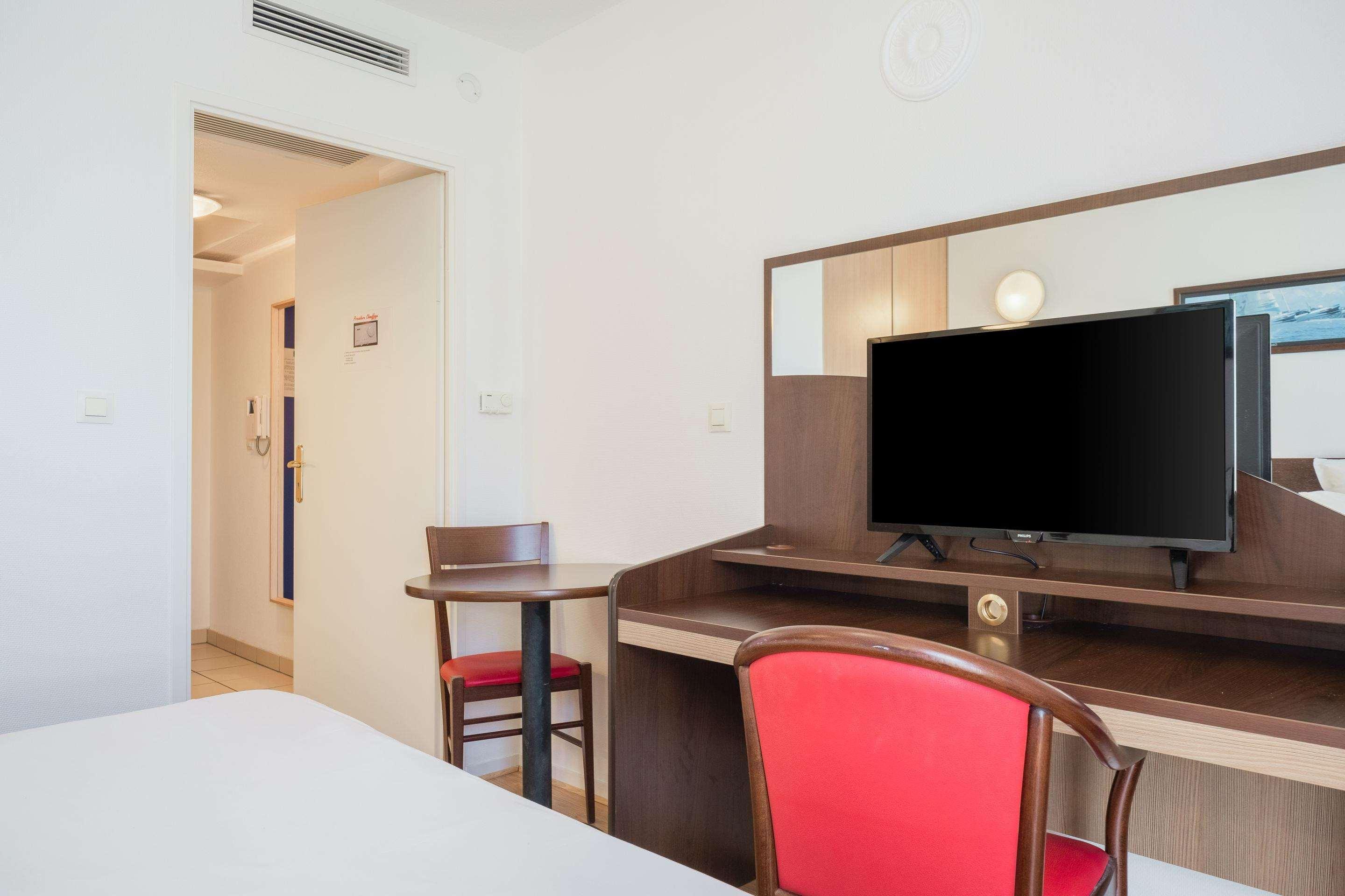 Comfort Suites Pau Idron Exteriör bild