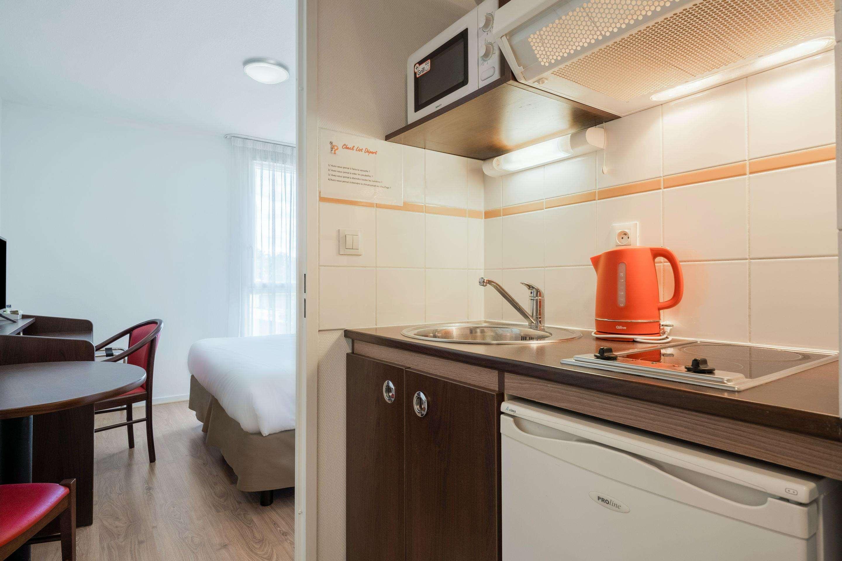 Comfort Suites Pau Idron Exteriör bild