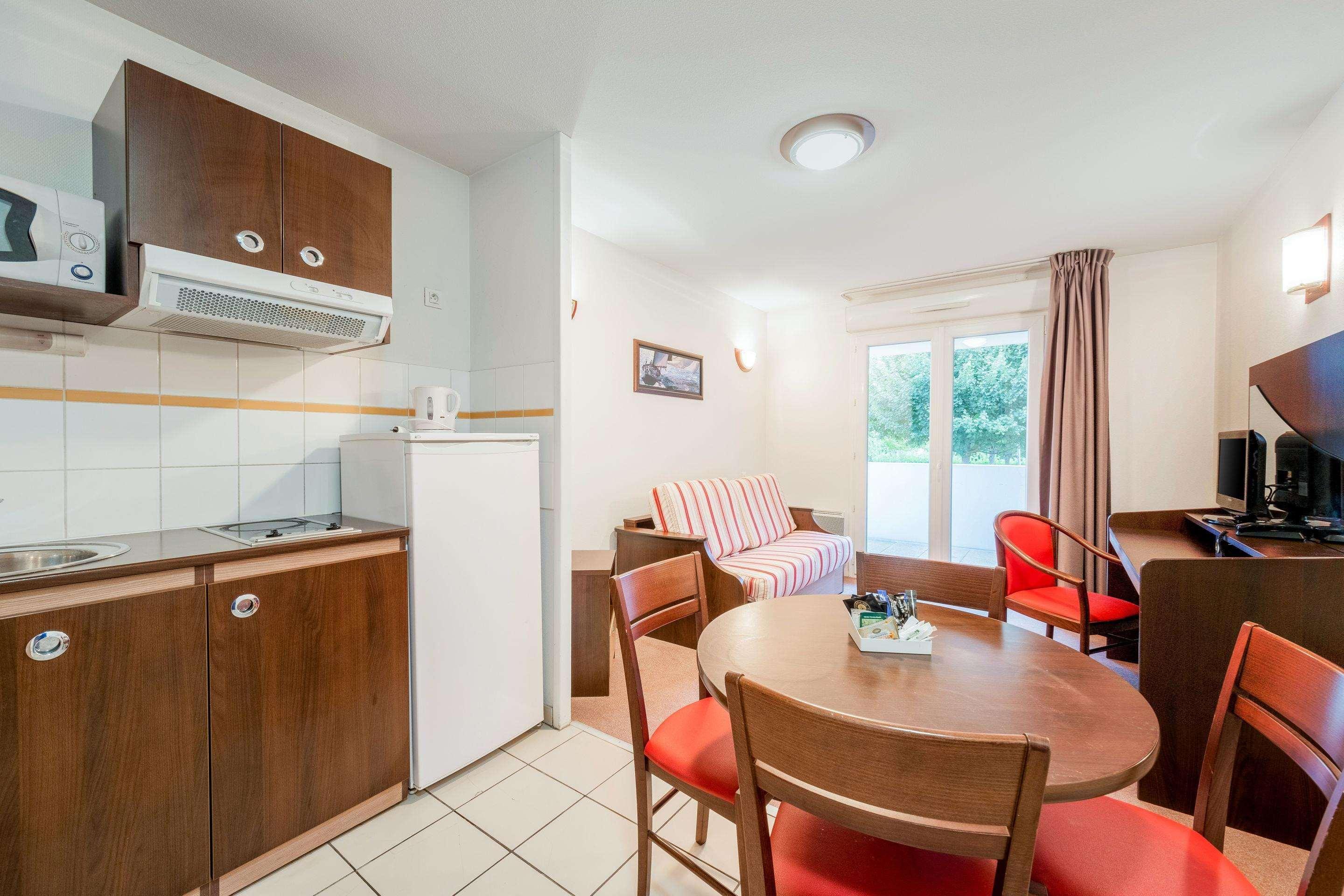 Comfort Suites Pau Idron Exteriör bild
