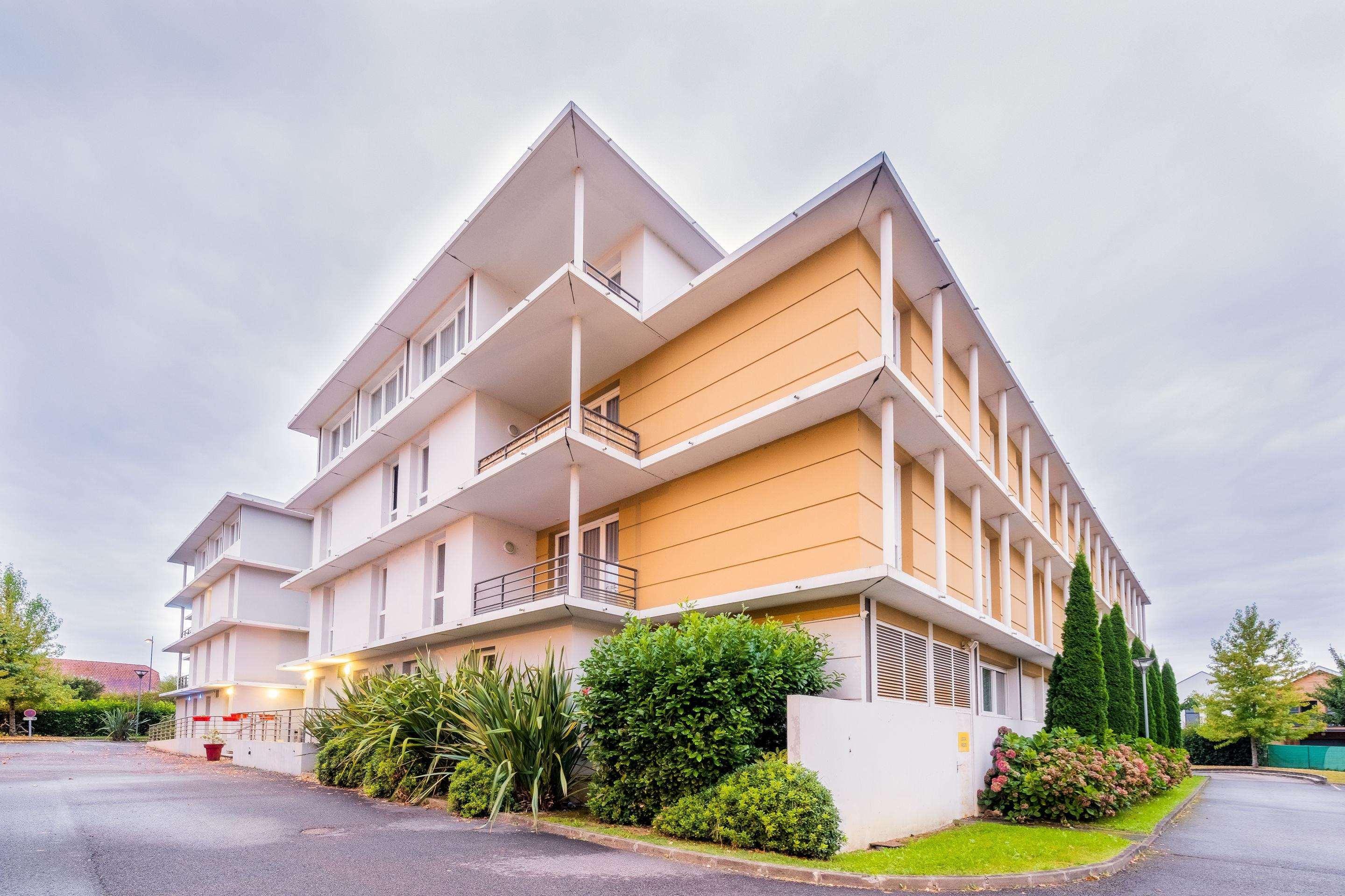 Comfort Suites Pau Idron Exteriör bild