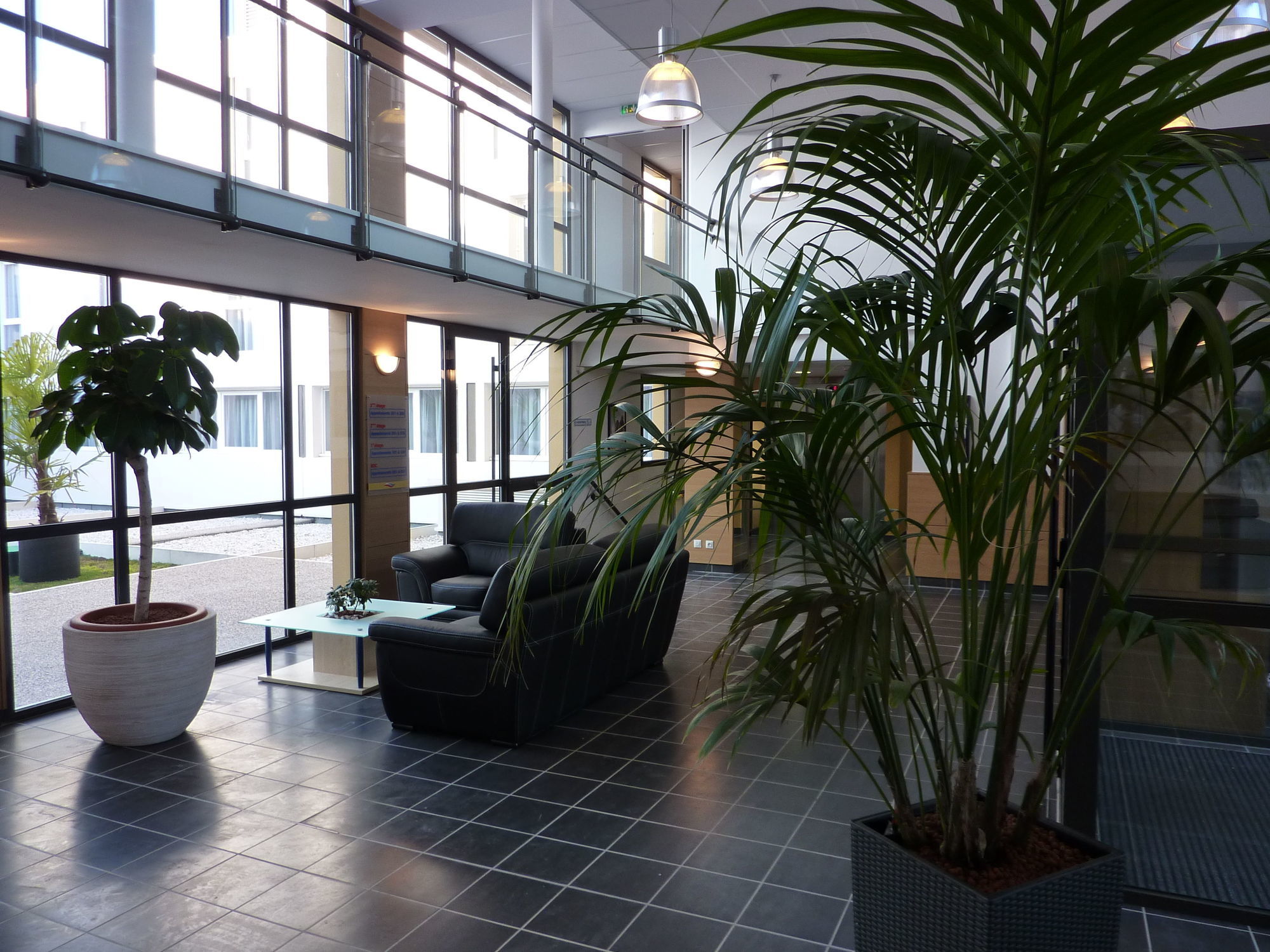 Comfort Suites Pau Idron Exteriör bild