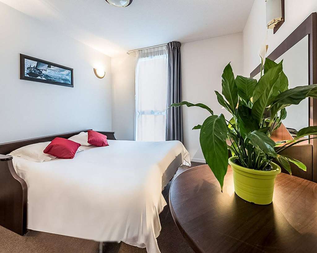Comfort Suites Pau Idron Exteriör bild